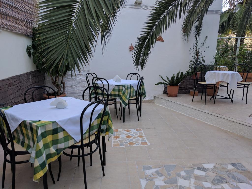 Apollon Hotel Méthana Buitenkant foto