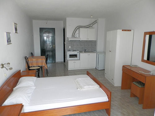 Apollon Hotel Méthana Buitenkant foto