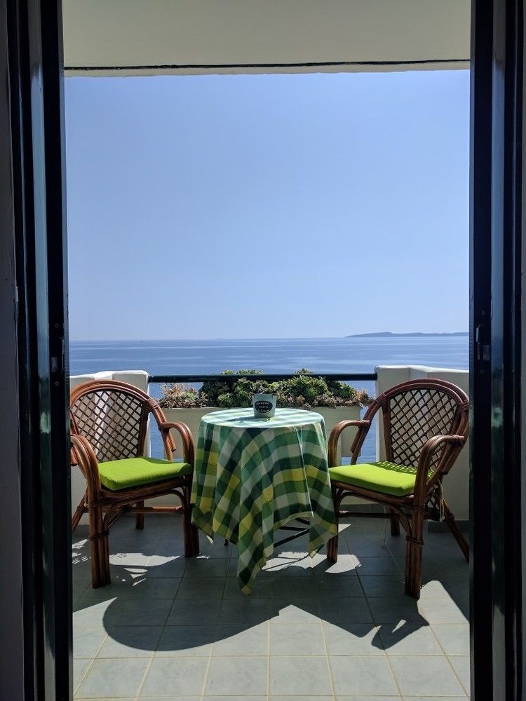 Apollon Hotel Méthana Buitenkant foto