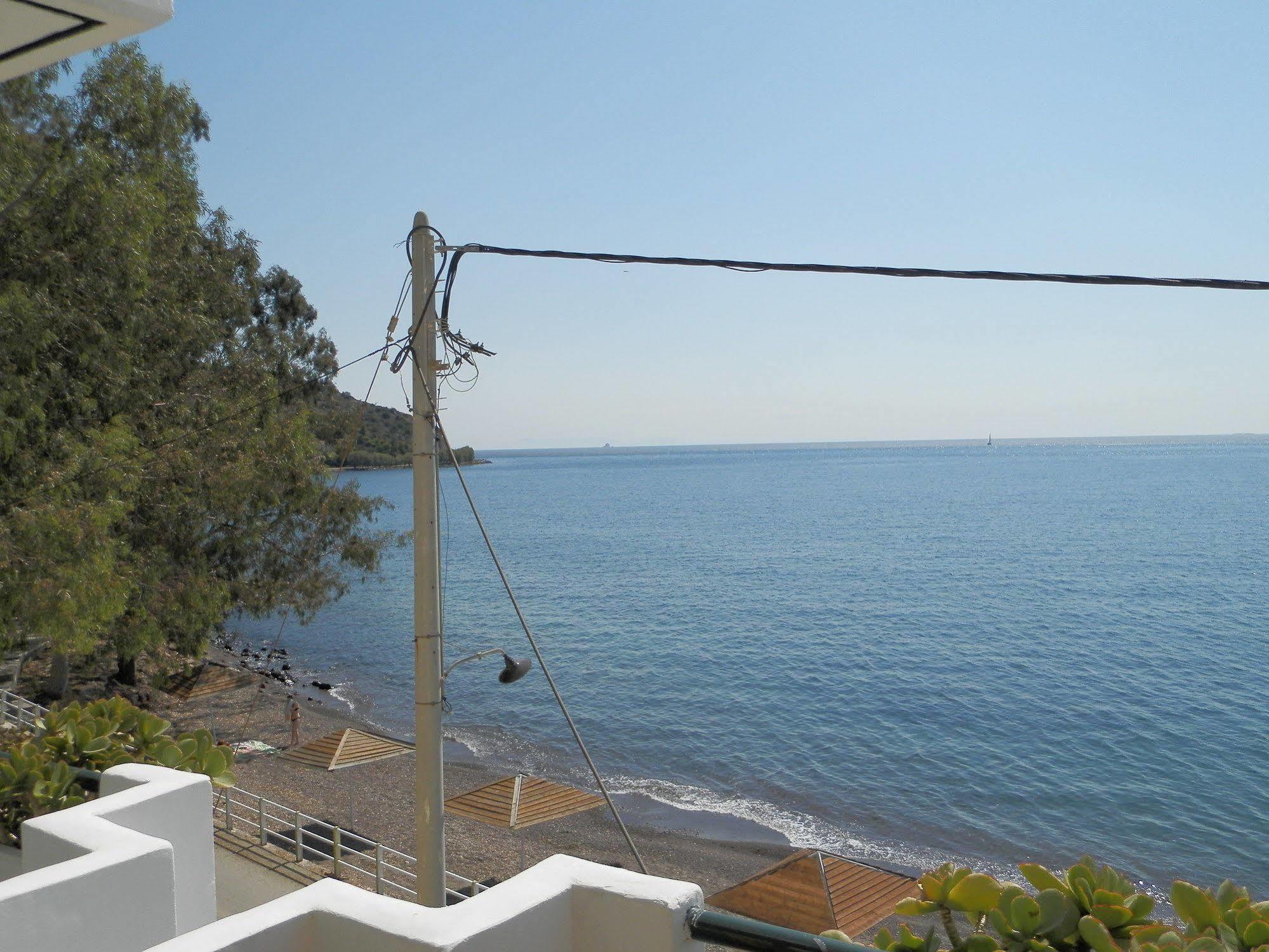 Apollon Hotel Méthana Buitenkant foto